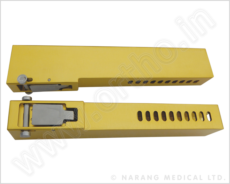 Q.840.037 - Outer Rail